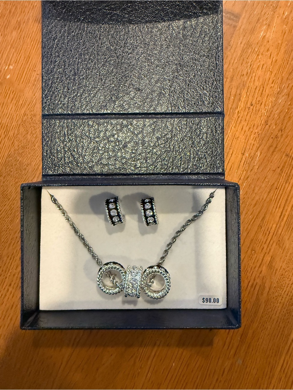 Montana Silversmiths Silver Crystal Ring Necklace with Matching Earrings